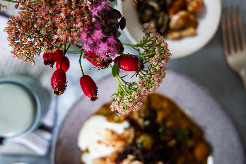 Kräftiger Gemüseeintopf mit Butternuss Kürbis – Seelenfutter für kühle ...